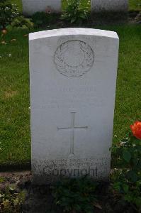 Dozinghem Military Cemetery - Turnbull, Andrew